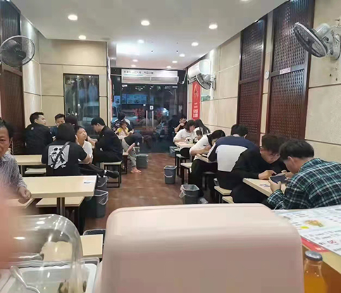 如意餛飩店生意好不好？還需要自己的努力！